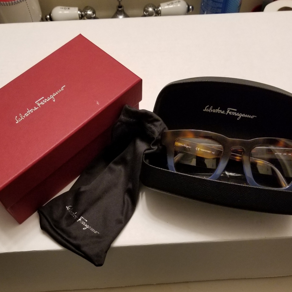 NEW Salvatore Ferragamo plain glasses